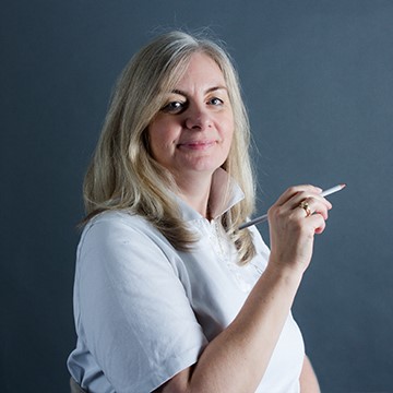 Claudia Stamm-Koumnakes